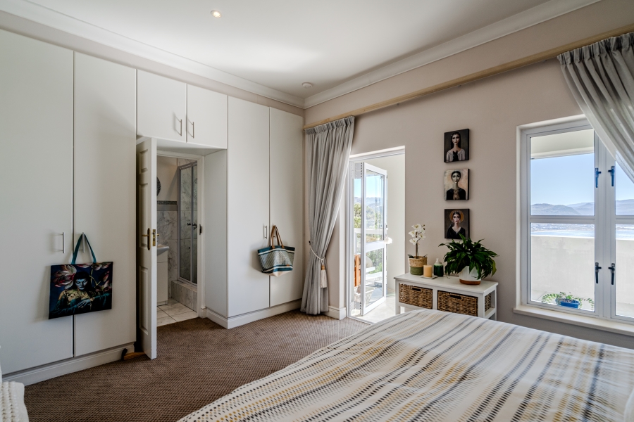 4 Bedroom Property for Sale in Simons Kloof Western Cape